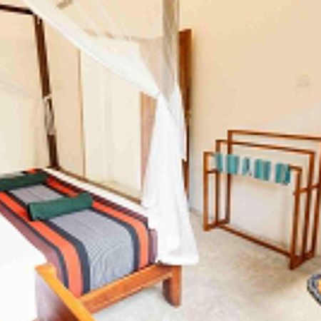 Hiriketiya Ladina Homestay Dikwella Exteriör bild